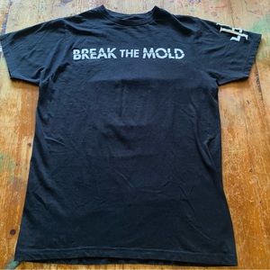 JO KOY Break The Mold Black Short Sleeve Tour T-Shirt - Men's Size Medium.